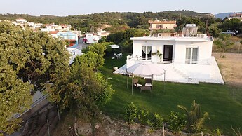 Emerald Private Villa in Kalavarda Rhodes