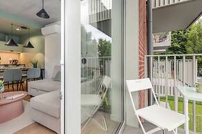 Green Port Apartament by Renters