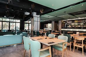 Green Port Apartament by Renters