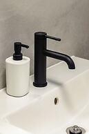 Green Port Apartament by Renters