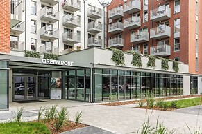 Green Port Apartament by Renters