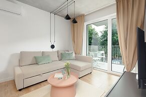 Green Port Apartament by Renters