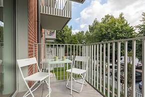 Green Port Apartament by Renters