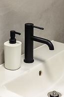 Green Port Apartament by Renters