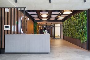 Green Port Apartament by Renters