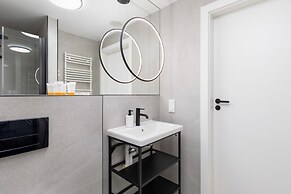 Green Port Apartament by Renters