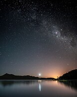 Isla Victoria - Folk Camp