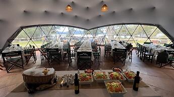 Isla Victoria - Folk Camp