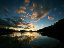 Isla Victoria - Folk Camp