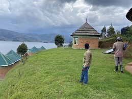 Nyamunyonyi Tourism Resort-Lake Bunyonyi