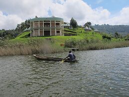 Nyamunyonyi Tourism Resort-Lake Bunyonyi