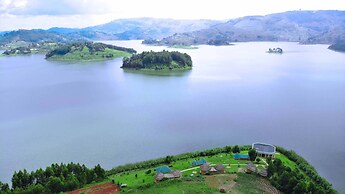 Nyamunyonyi Tourism Resort-Lake Bunyonyi