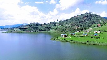Nyamunyonyi Lake Resort