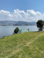 Nyamunyonyi Lake Resort