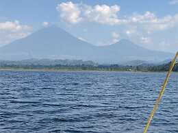Nyamunyonyi Lake Resort