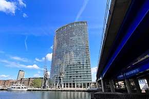 The Canary Wharf Place - Stunning 2bdr Flat