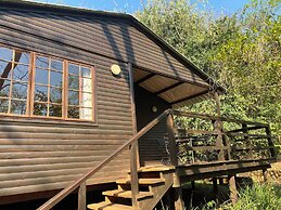 Buhleni Farm & Chalets