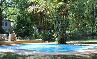 Buhleni Farm & Chalets