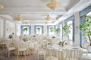 The Fifth Avenue Hotel