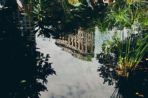 The Fifth Avenue Hotel