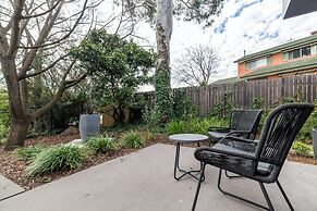 2BR 2bath townhouse in Garran