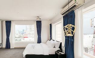 A IN HOTEL RIVERSIDE