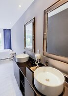 A IN HOTEL RIVERSIDE