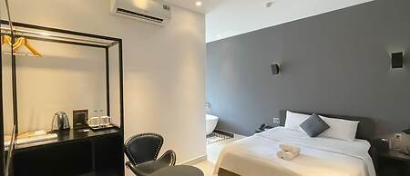 A IN HOTEL RIVERSIDE