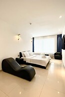 A IN HOTEL RIVERSIDE