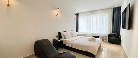 A IN HOTEL RIVERSIDE