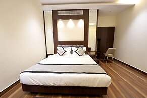 KS Square Hotel and Banquets