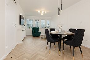 Apartament With AC Moniuszki by Renters