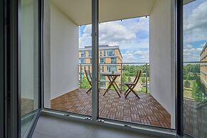 Lwowska by the Lake by Renters Prestige