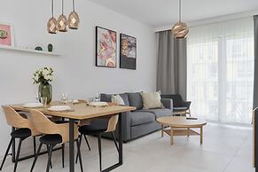 Lwowska by the Lake by Renters Prestige