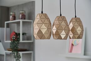 Lwowska by the Lake by Renters Prestige