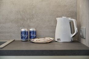 Lwowska by the Lake by Renters Prestige