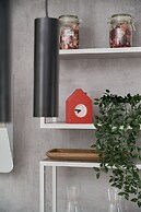 Lwowska by the Lake by Renters Prestige