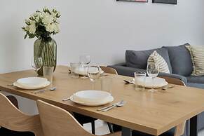 Lwowska by the Lake by Renters Prestige