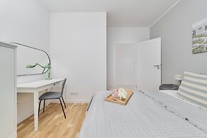 Lwowska by the Lake by Renters Prestige