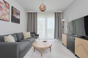 Lwowska by the Lake by Renters Prestige