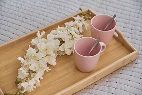 Lwowska by the Lake by Renters Prestige