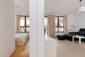 Comfy Apartment Czarnieckiego by Renters