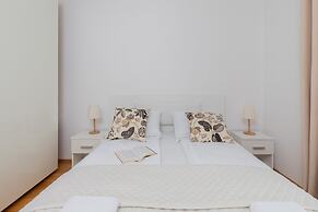 Comfy Apartment Czarnieckiego by Renters