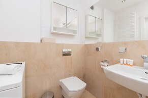 Comfy Apartment Czarnieckiego by Renters