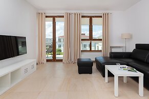 Comfy Apartment Czarnieckiego by Renters