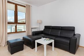 Comfy Apartment Czarnieckiego by Renters