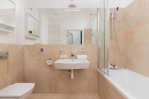 Comfy Apartment Czarnieckiego by Renters