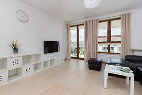 Comfy Apartment Czarnieckiego by Renters