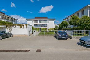 Comfy Apartment Czarnieckiego by Renters