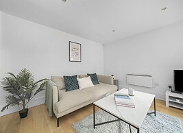 King's Cross Apartment with Terrace